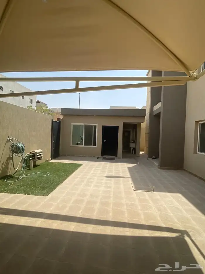 فله للبيع مساحه 400 بسعر 2.200.000 7