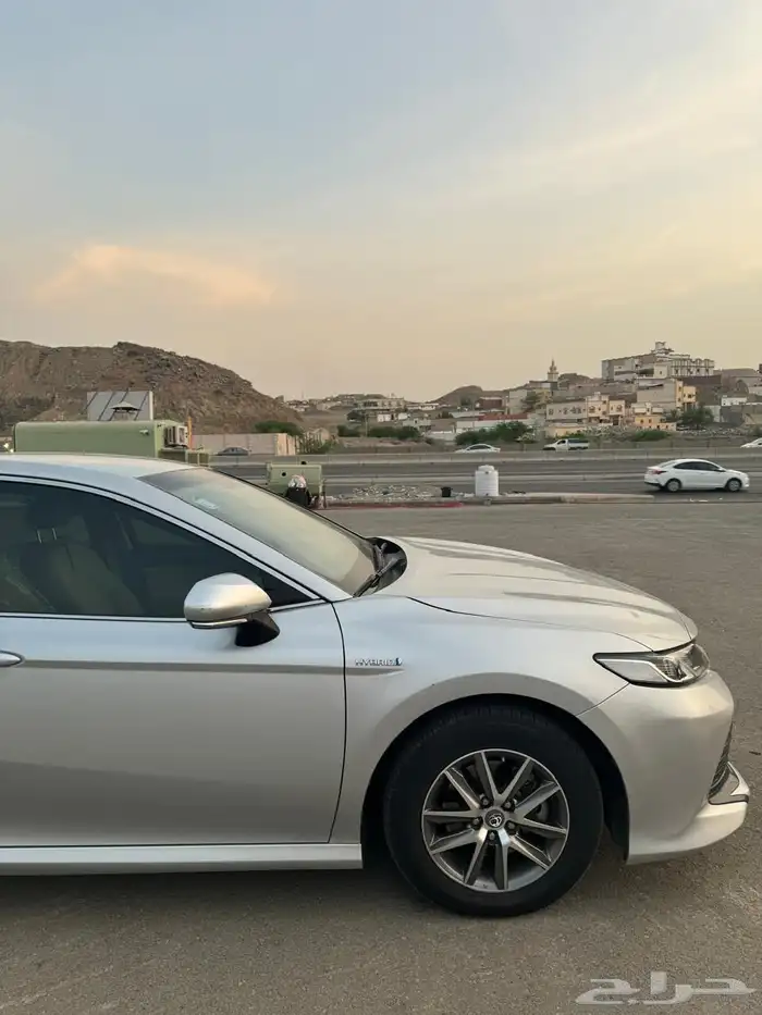 كامري LE هايبرد 2020 3