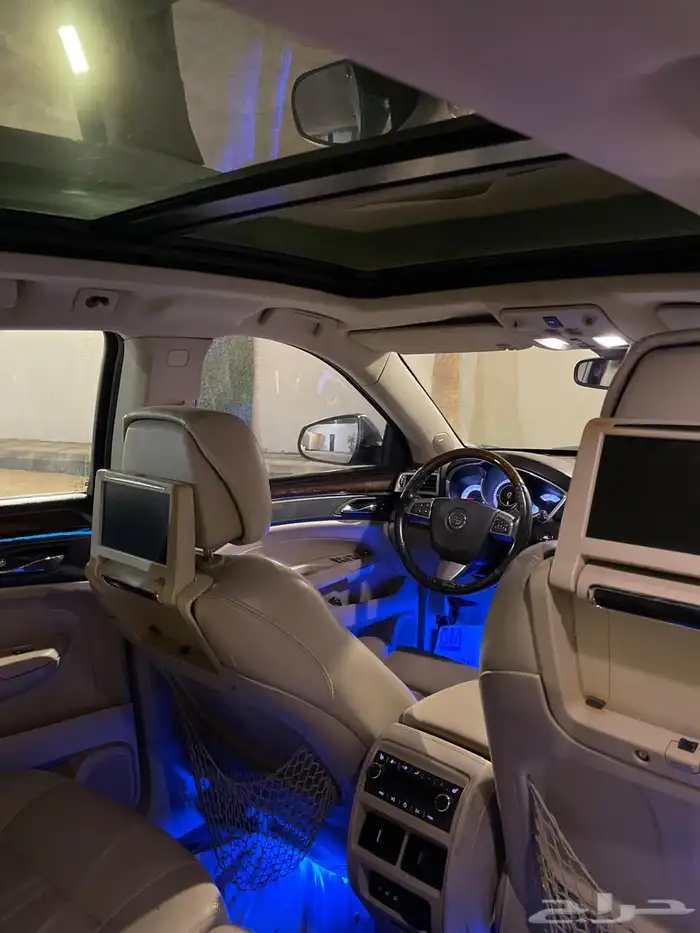 كاديلاك SRX 2010 فل كامل 6