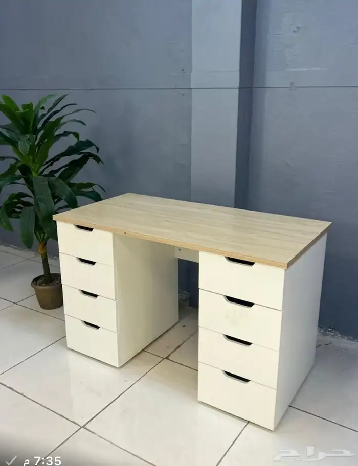 طاوله مكتب بتصميم هندسي أنيق بمقاسات مختلفه 14