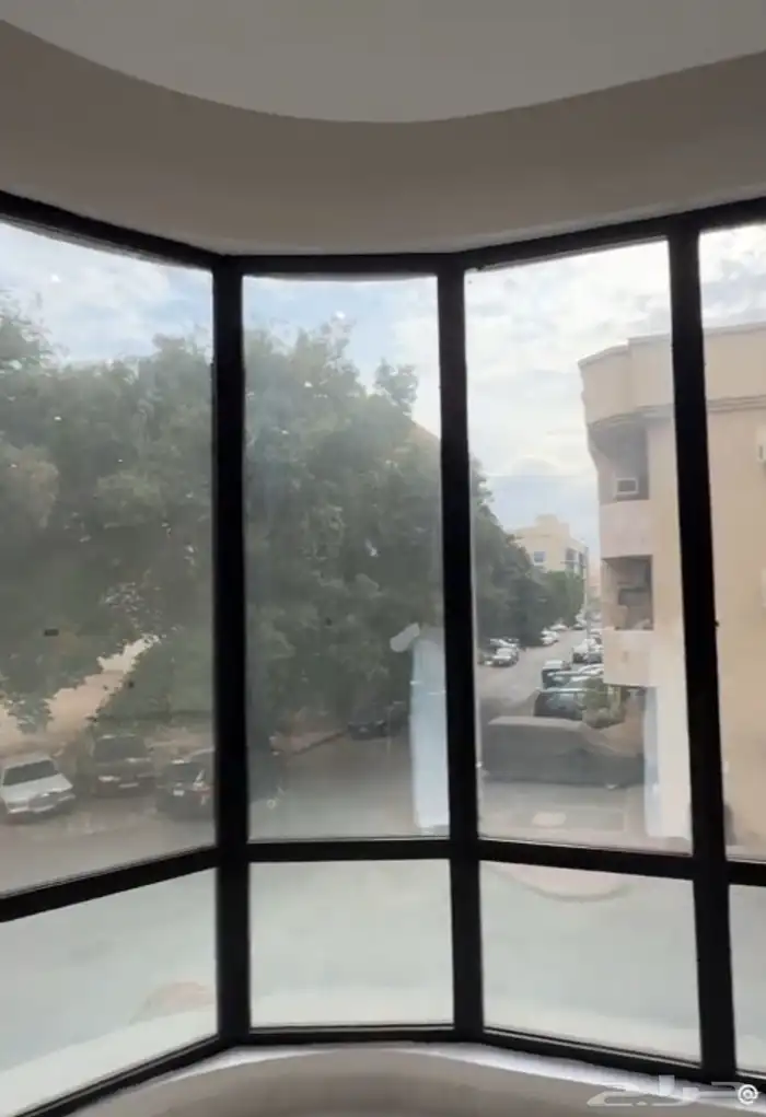 شقة جديدة للإيجار موقع مميز الروضة 1
