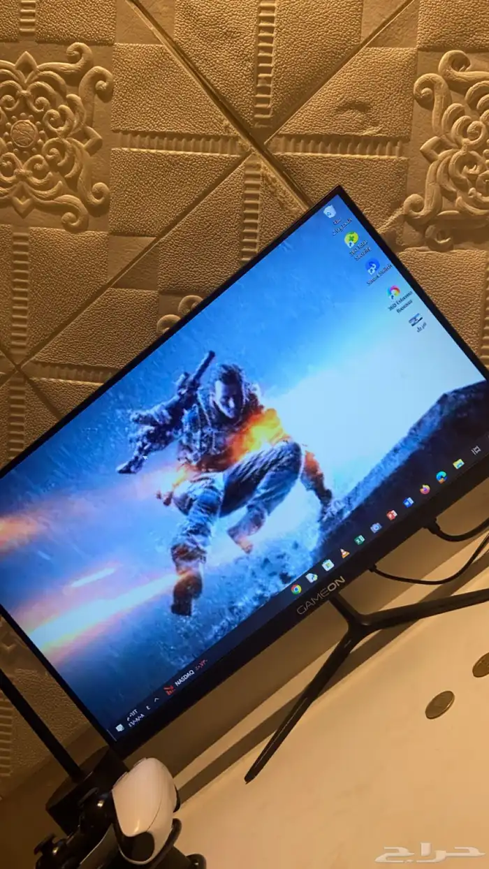 البيع شاشه قيمنق ب 300 0