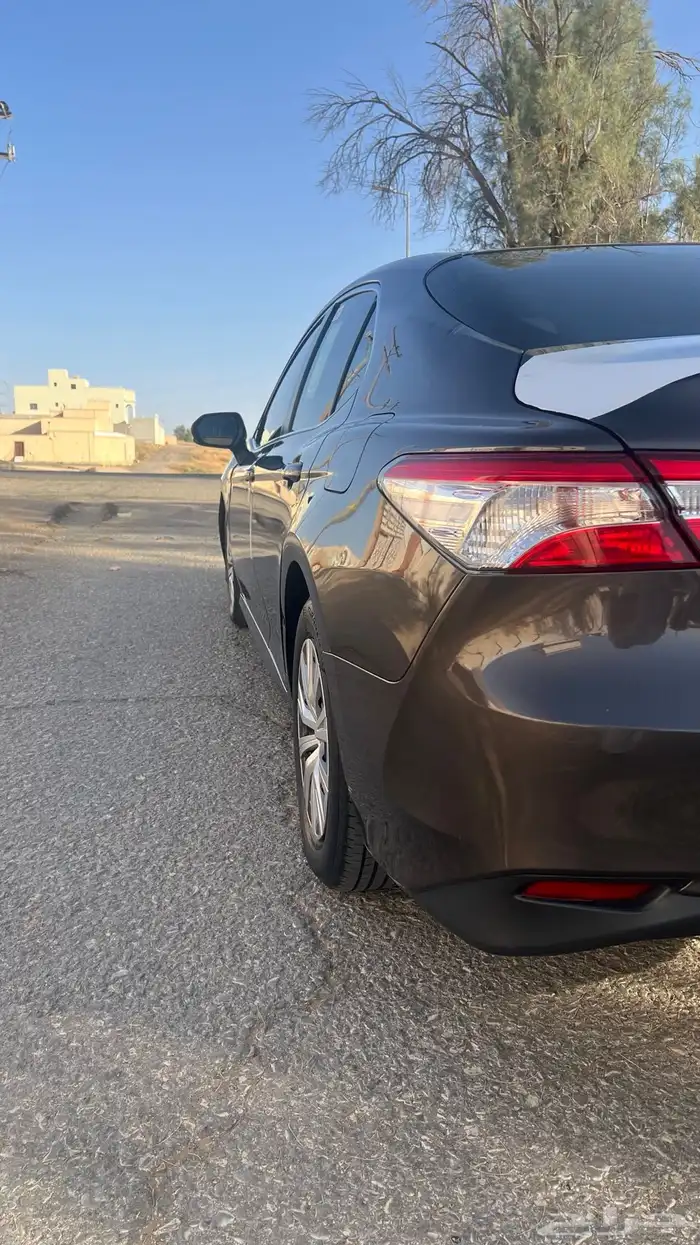 للبيع كامري موديل 2020 بني غامق 8