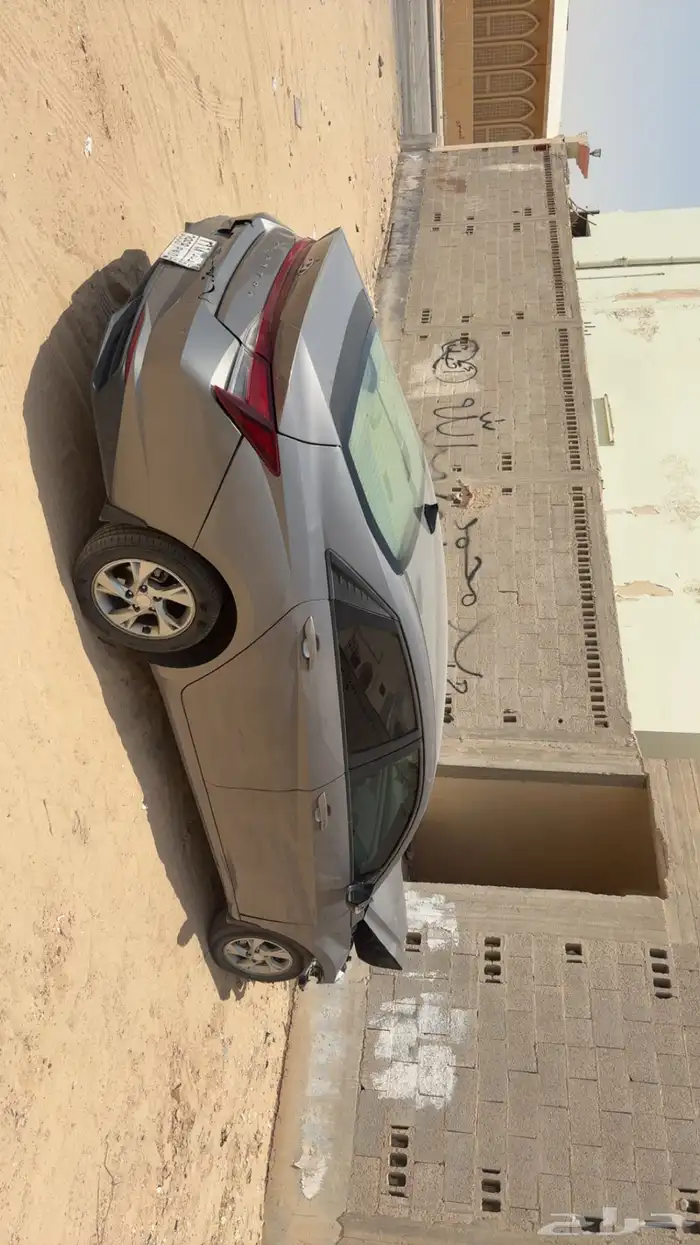 للبيع انترا 2022 2