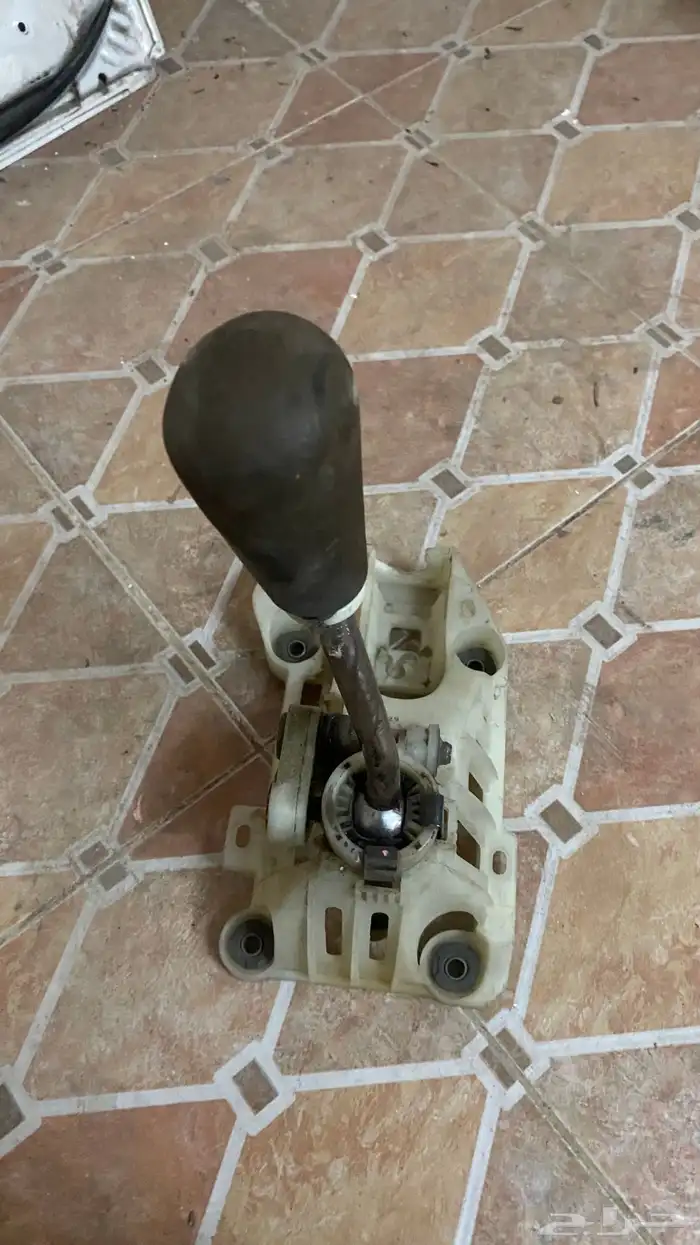 للبيع قطع من السيارة كورولا 2007 من 20 23