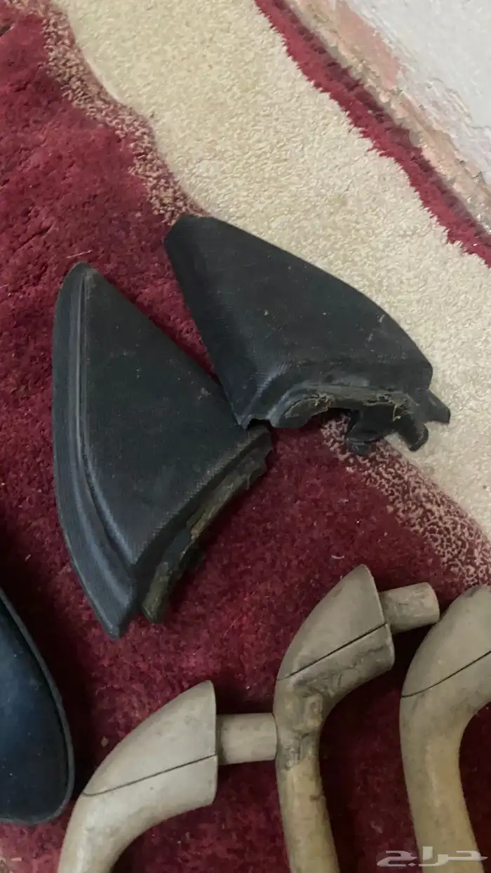 للبيع قطع من السيارة كورولا 2007 من 20 26