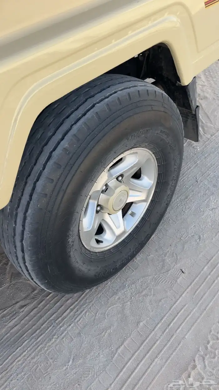 للبيع جنوط شاص وكفرات بالون 1