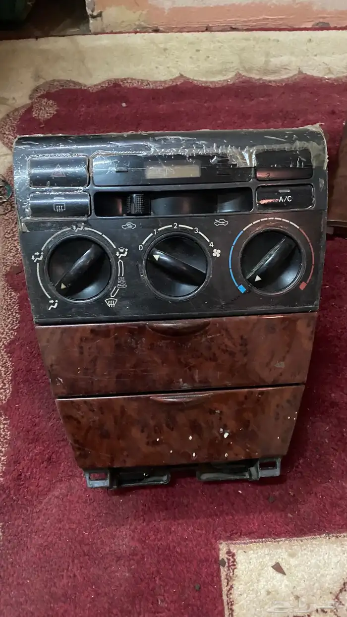 للبيع قطع من السيارة كورولا 2007 من 20 29