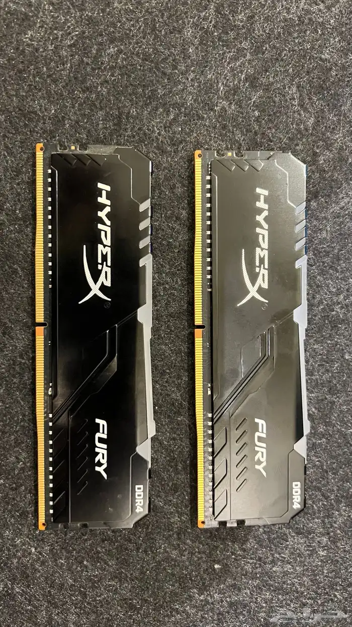 للبيع رامات هايبر اكس (2) DDR4 16GB 2