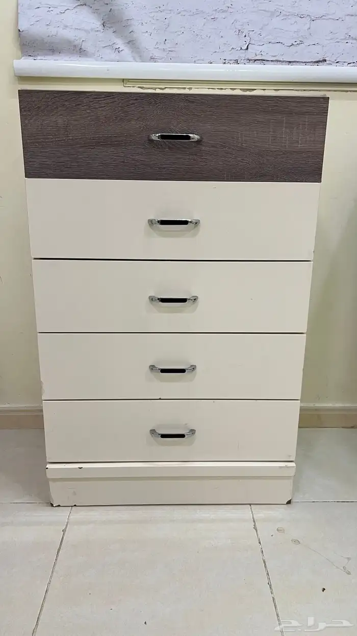 اثاث غرفة للبيع و عربية اطفال و لوحات و ابجورتين 5