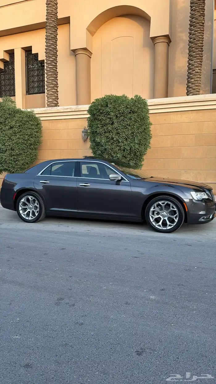 كرايسلر اكزكتيف فل كامل 8V 8