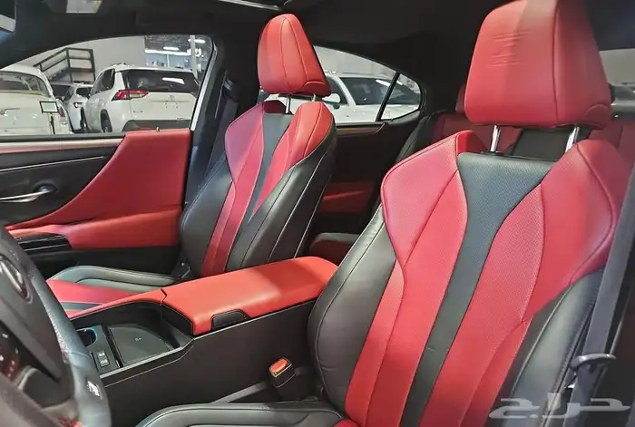 ارخص 2024 ليكزس ES300h - F Sport بحالة استثنائية وسعر مميز 12