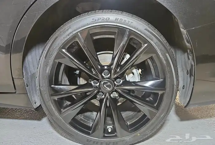 ارخص 2024 ليكزس ES300h - F Sport بحالة استثنائية وسعر مميز 6