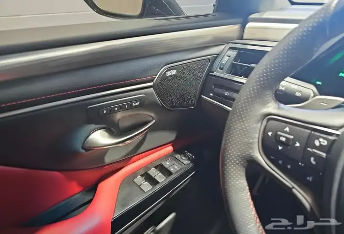 ارخص 2024 ليكزس ES300h - F Sport بحالة استثنائية وسعر مميز 15