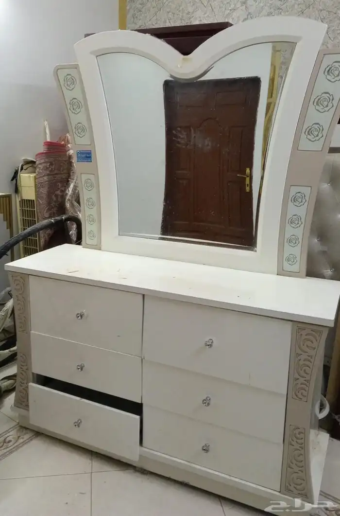 تسريحه بحاله ممتازه ومكتب دراسه بحاله ممتازه 1