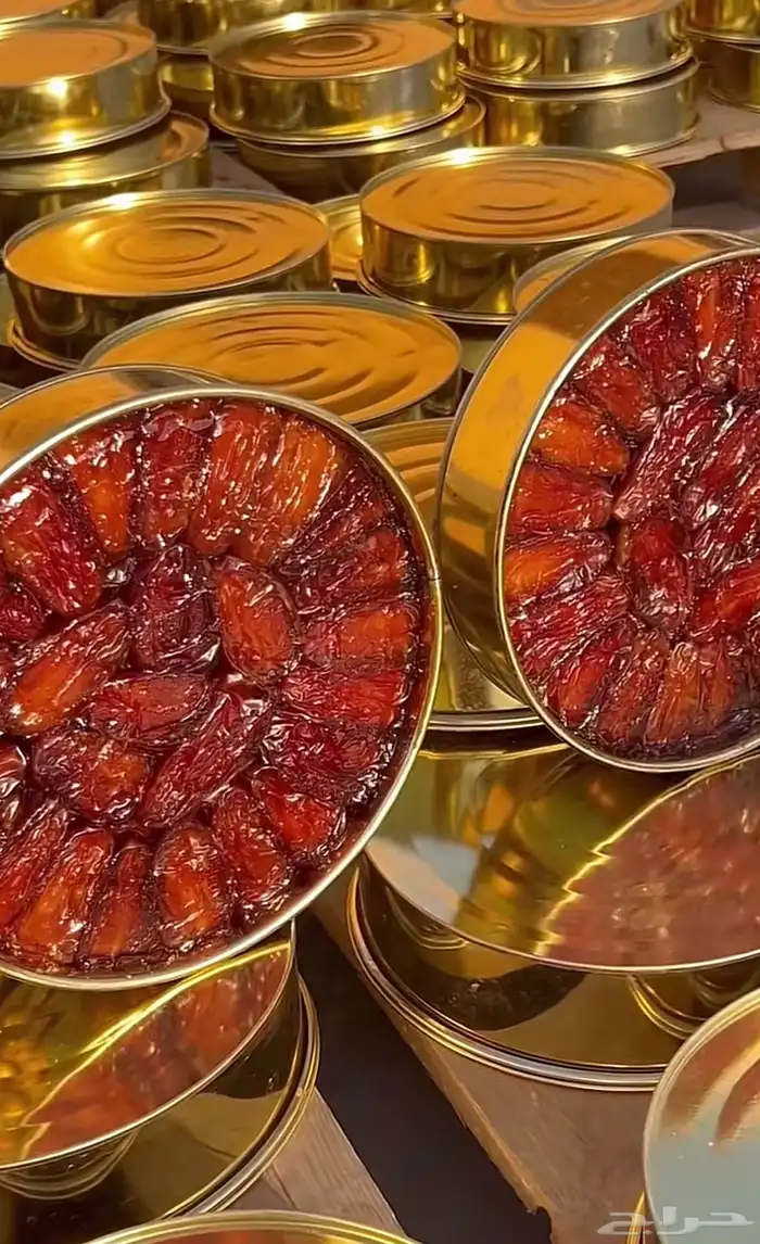 يوجد تمر صفري محشي للبيع كراتين وعلب ذهبية 1