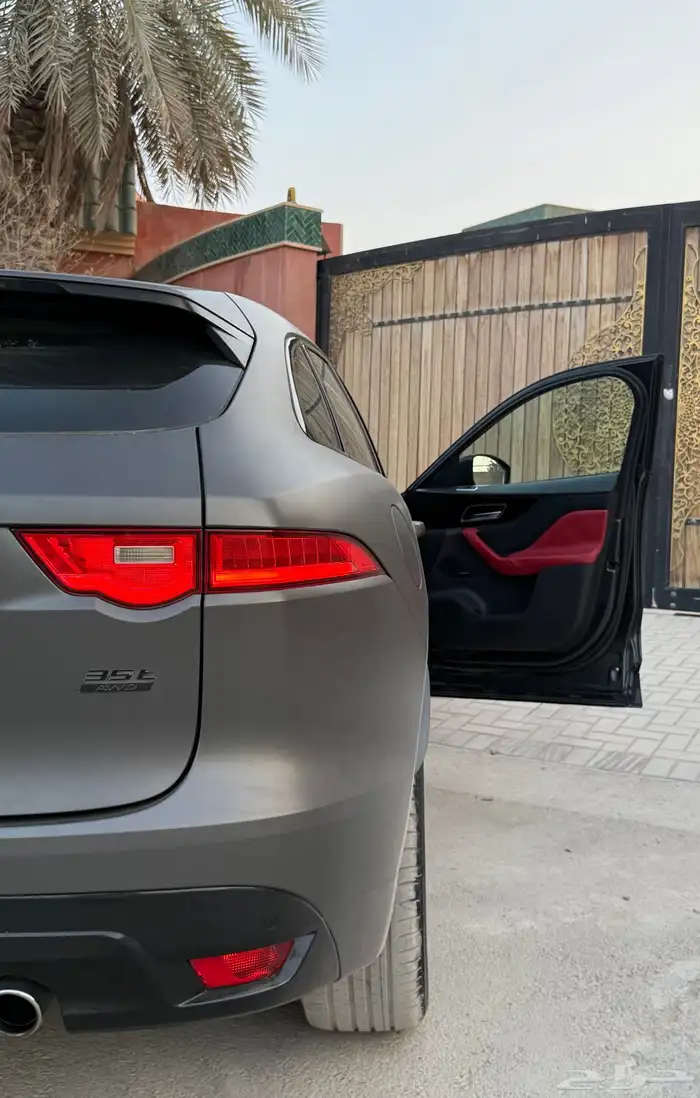 جاكور F Pace 2017 فل كامل نظيف جدا 5
