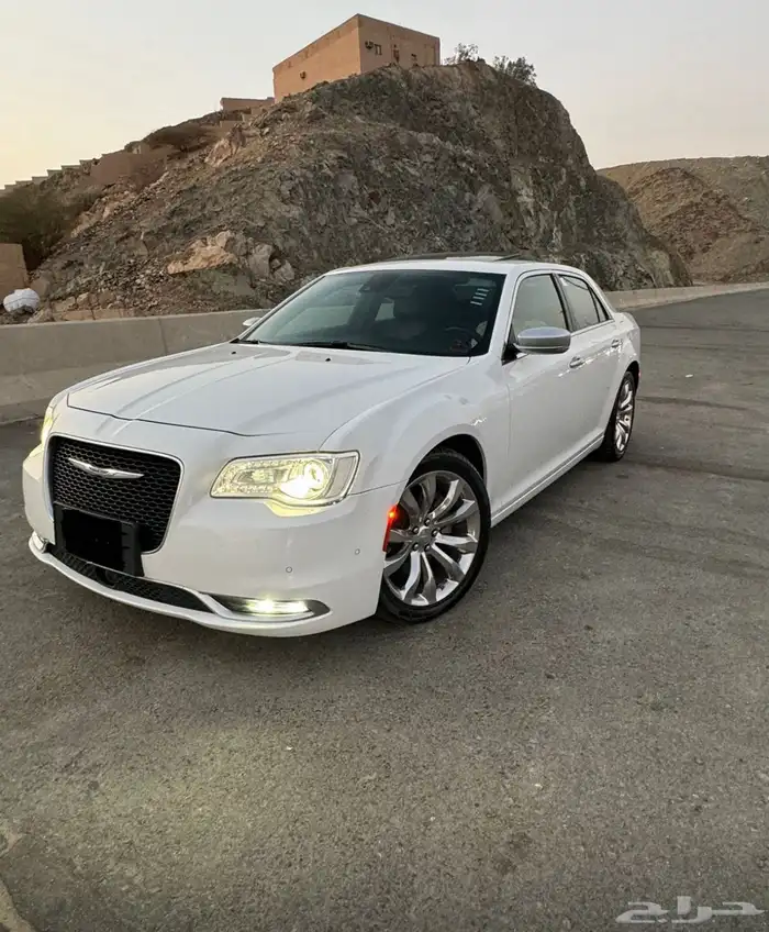 كريزلر 8 سلندر بطل فل كامل c300 0