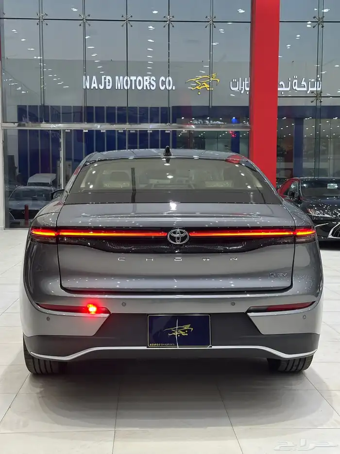 تويوتا كراون هايبرد بريميوم 2026 4