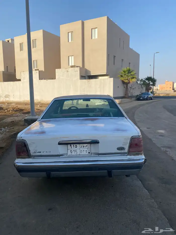 للبيع فورد كراون فكتوريا 1991 كلاسيك 4