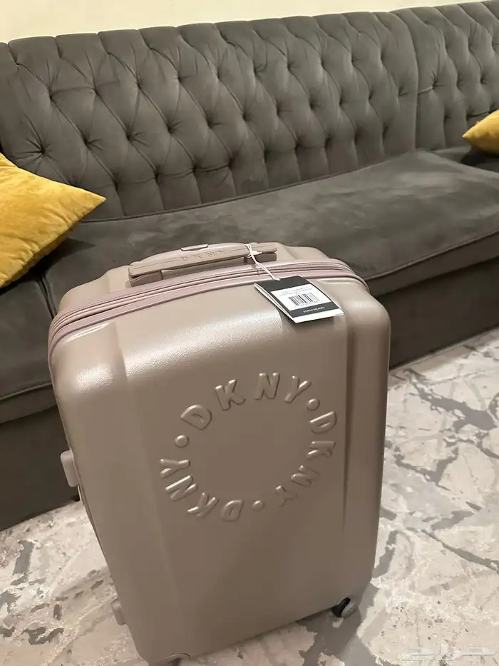 طقم حقائب السفر من ماركة دكني DKNY جديد 6