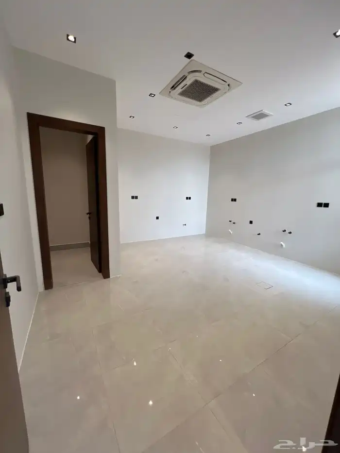 للبيع فيلا حي النرجس خلف مشارف هيلز 5