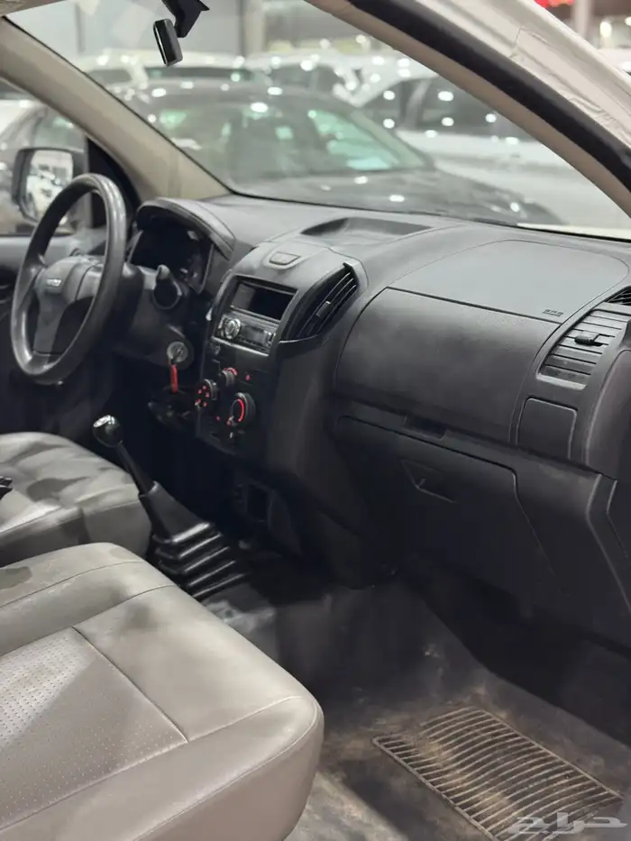 ايسوزو ثلاجة 2023 ديماكس - عداد 43 الف كيلو فقط 8