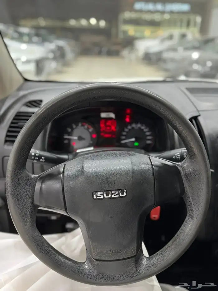 ايسوزو ثلاجة 2023 ديماكس - عداد 43 الف كيلو فقط 9