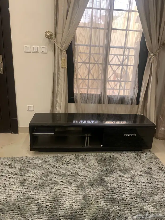 طاولة تلفزيون 0