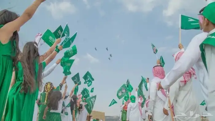 تصوير درون احتفل في اليوم الوطني باسلوب سينمائي 1