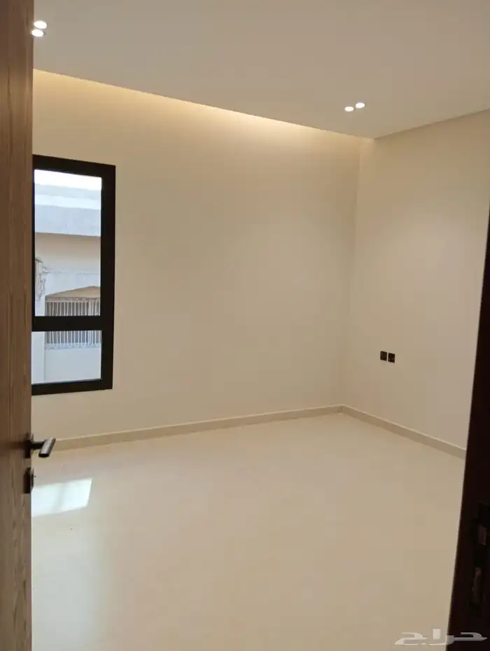 شقق ممتازه للسكن او الاستثمار في حي الحزم 8