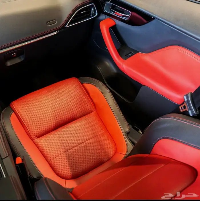 جاكور F Pace 2017 فل كامل نظيف جدا 10