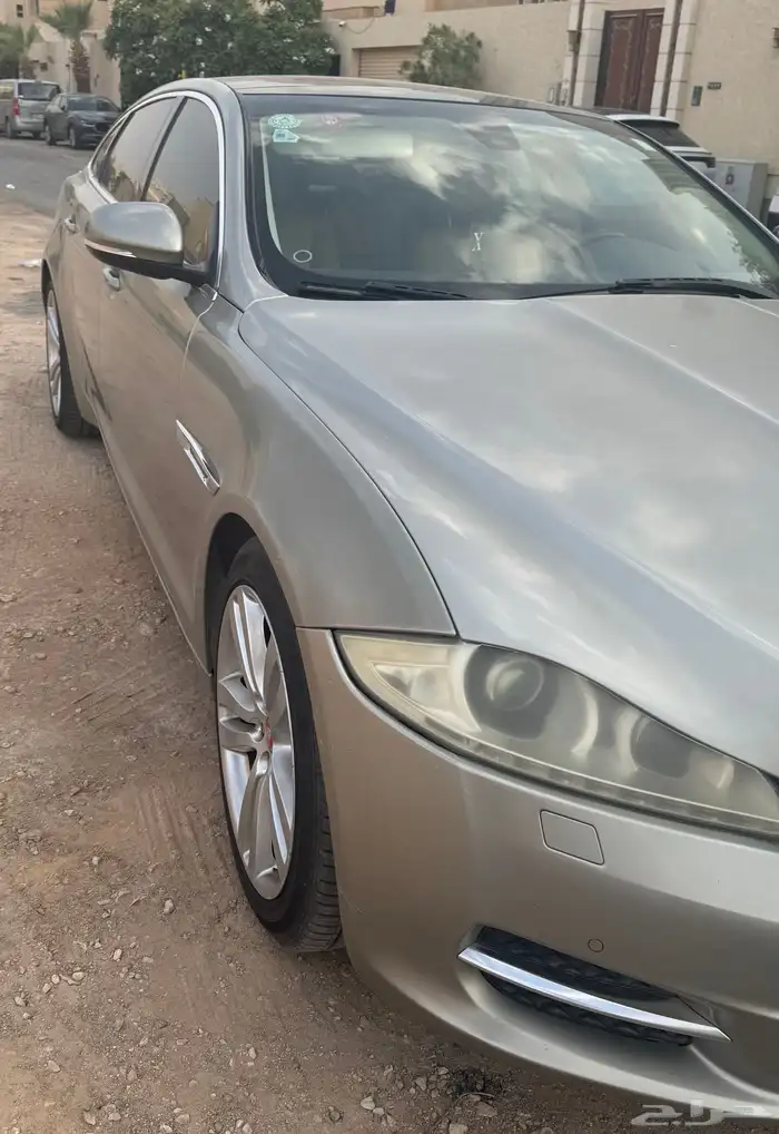 جاكور xjl ستة سلندر ذهبي استخدام شخصي 1