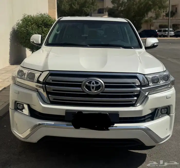 جيب لاند كروزر 2018 GXR V8 11