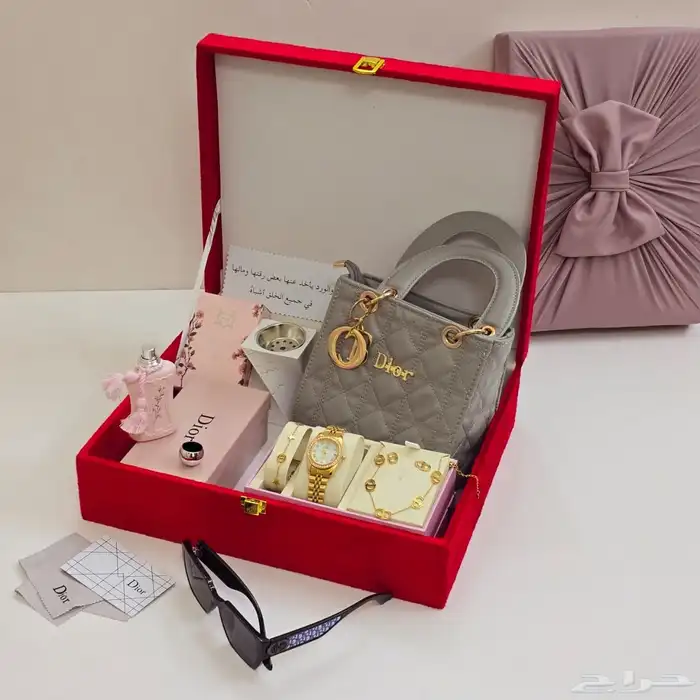 هدايا نسائية ماركة ديور 3