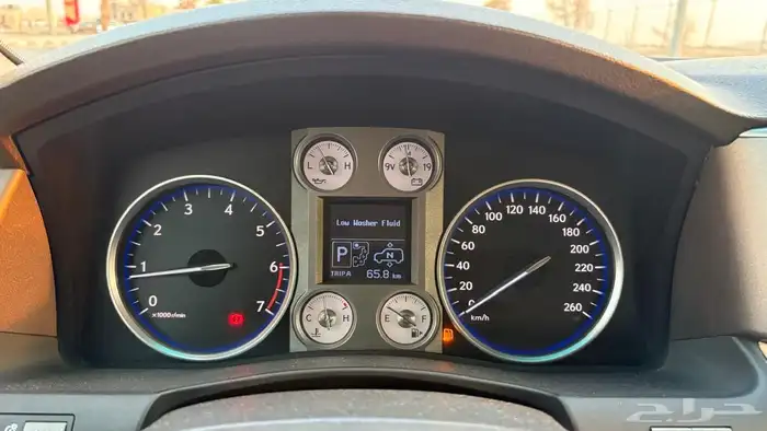 للبيع جيب لكزس LX570 مالك اول 5