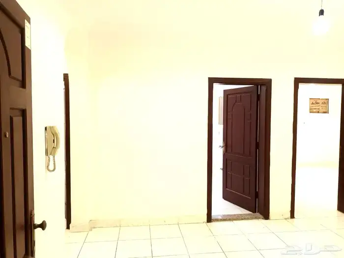شقة للإيجار بالشرفية عائلات 3غرف وصالة 26 ألف دفعتين بالسنة 11