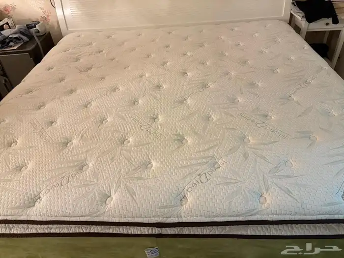 طاولة سفره كلاسيكيه نظيفة جدا 5