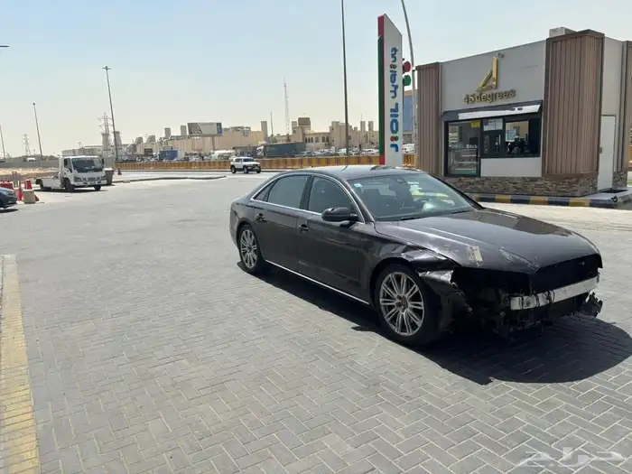 اودي اي 8 لارج للبيع 3
