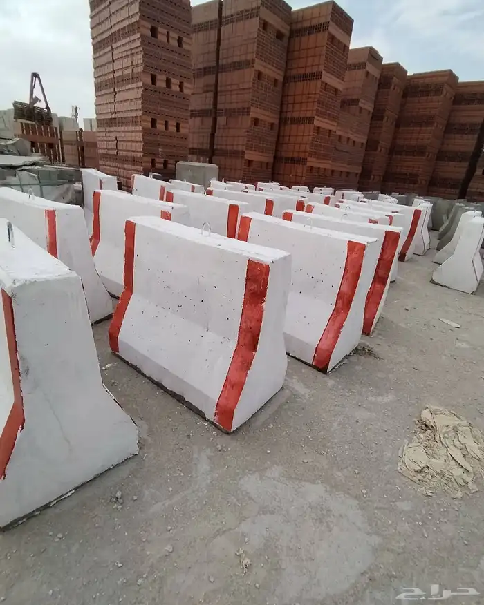 حواجز خرسانية قواعد انارة 0