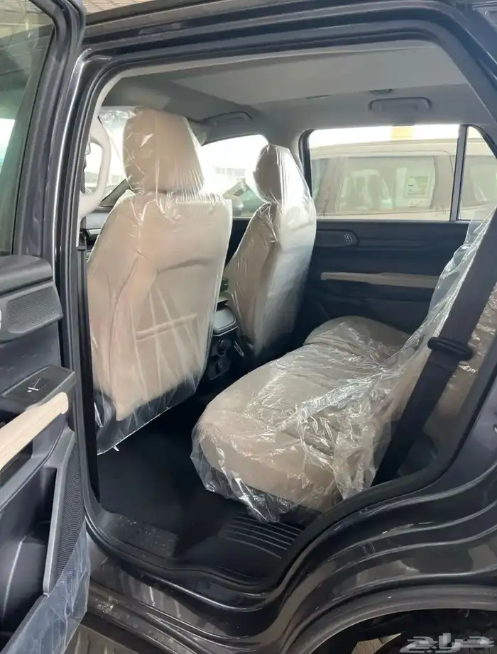 فورد ايفرست 2025 XLS بنزين بالنقد والتقسيط 7