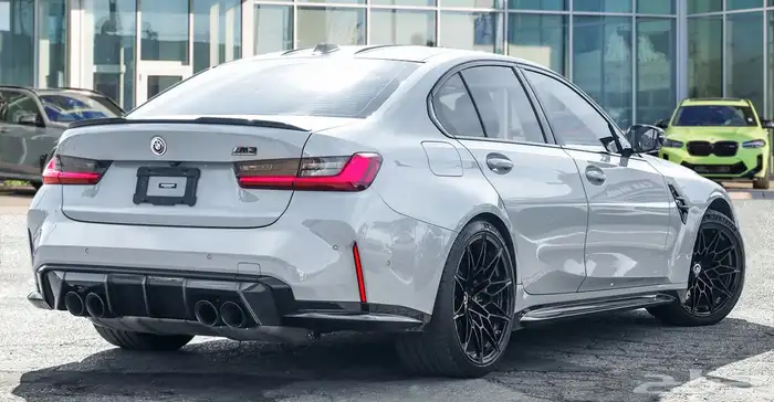 بي ام دبيلو M3 2023 داخليه احمر بسسعررر مميز 4