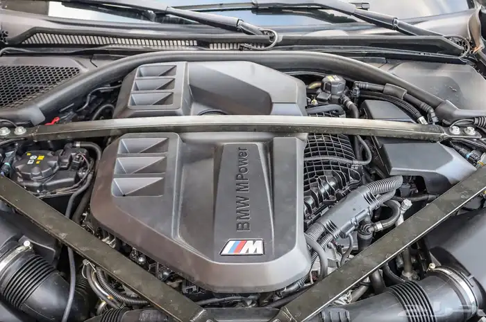 بي ام دبليو ام ثري BMW M3 Competition Premium موديل 2023 24