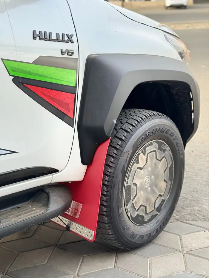 تويوتا هايلوكس GR SPORT2025 بيك اب غمارتين(بنزين)4.0L 8