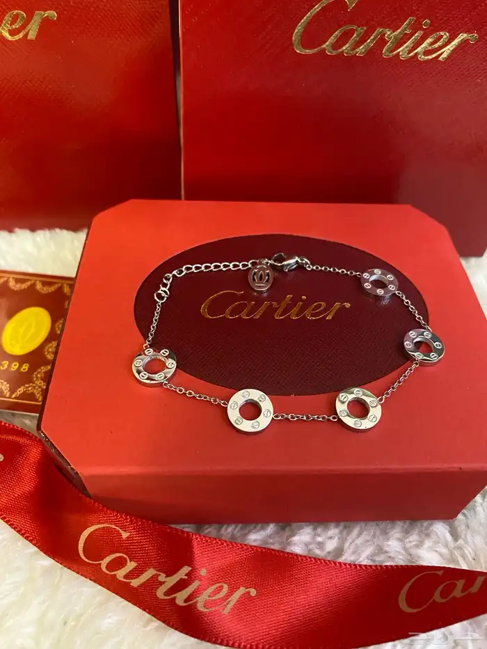 سلاسل وأساور كارتير درجه اولى 27
