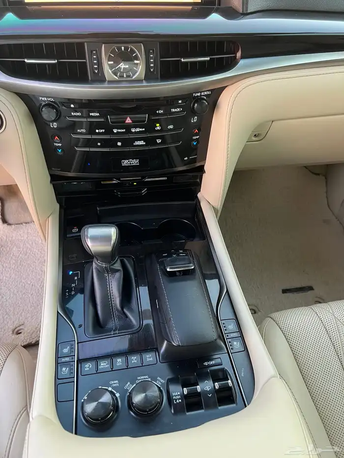 لكزس LX570 موديل 2021 بلاك اديشن 26