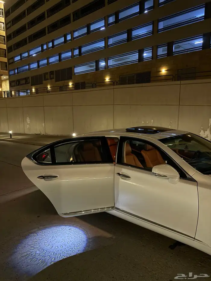 لكزس LS460 L 2012 38