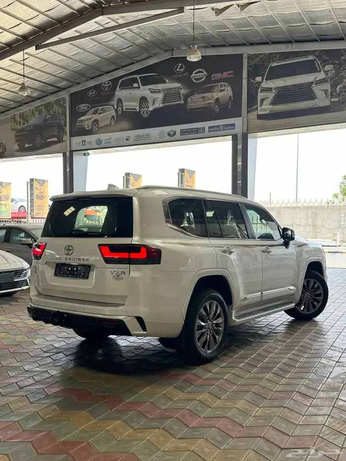 لاندكروزر VXR فل كامل 2025 3