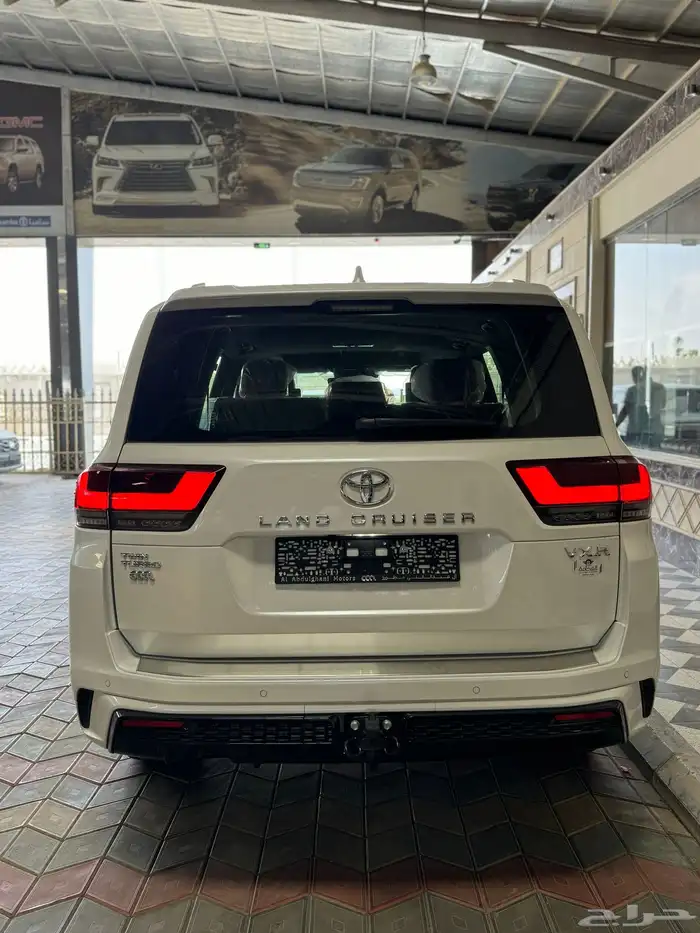 لاندكروزر VXR فل كامل 2025 20
