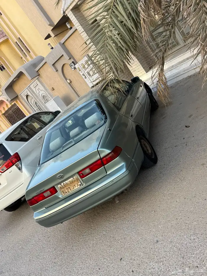للبيع كامري 2000 4
